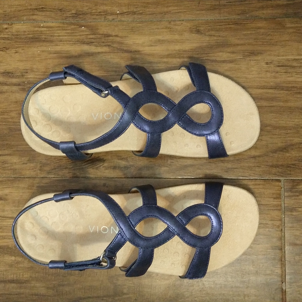 Vionic Sandles